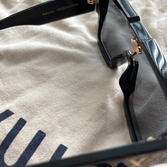 Authentic Louis vuttion - Picture 3 of 3